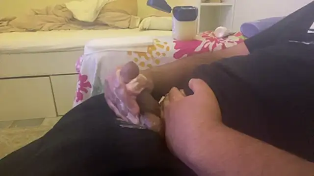 Snapshot of qnawafp chatting on 24, 11, 2025 qnawafp online show from 24, 11, 2025