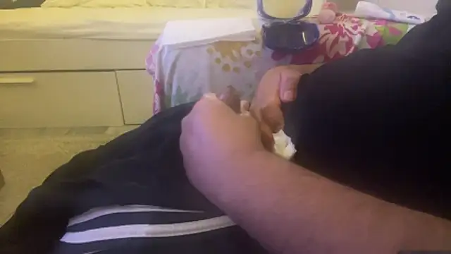 Snapshot of qnawafp chatting on 13, 12, 2025 qnawafp online show from 13, 12, 2025