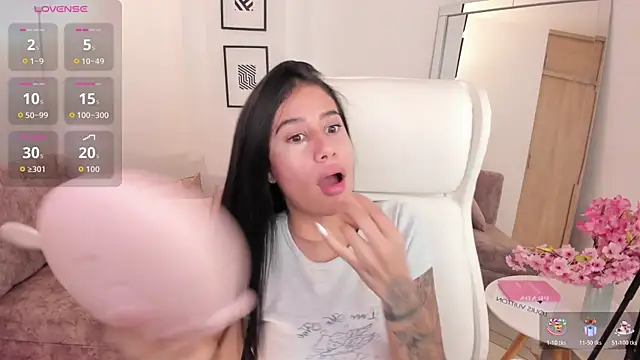 Snapshot of miranda_crawfor chatting on 28, 10, 2025 miranda crawfor online show from 28, 10, 2025