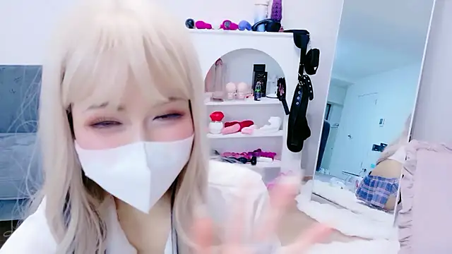 Snapshot of -Nyanko-chan- chatting on 18, 6, 2026 -Nyanko-chan- online show from 18, 6, 2026