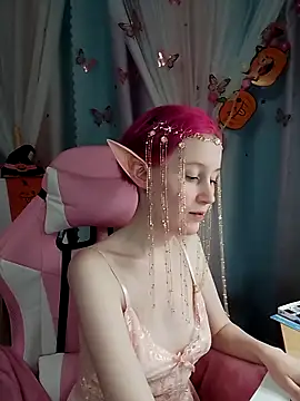 Snapshot of Fuzzy_Unicorn chatting on 27, 10, 2025 Fuzzy Unicorn online show from 27, 10, 2025