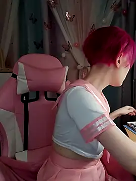 Snapshot of Fuzzy_Unicorn chatting on 13, 11, 2025 Fuzzy Unicorn online show from 13, 11, 2025