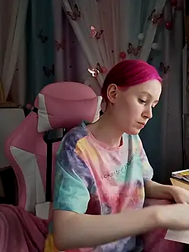 Snapshot of Fuzzy_Unicorn chatting on 28, 11, 2025 Fuzzy Unicorn online show from 28, 11, 2025