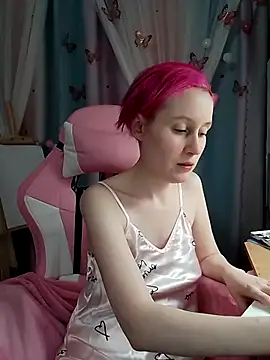 Snapshot of Fuzzy_Unicorn chatting on 1, 12, 2025 Fuzzy Unicorn online show from 1, 12, 2025