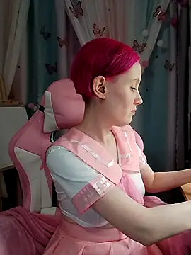 Snapshot of Fuzzy_Unicorn chatting on 2, 12, 2025 Fuzzy Unicorn online show from 2, 12, 2025