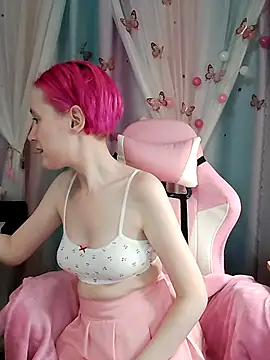 Snapshot of Fuzzy_Unicorn chatting on 5, 12, 2025 Fuzzy Unicorn online show from 5, 12, 2025