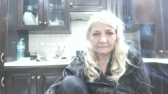 ButterflyBlondie online show from 16, 6, 2026
