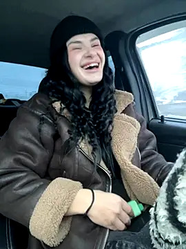 Snapshot of MiraReach chatting on 11, 11, 2025 MiraReach online show from 11, 11, 2025