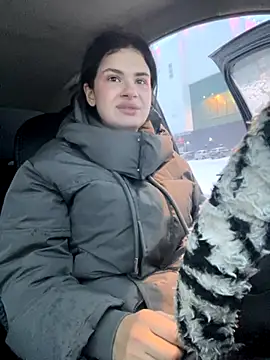 Snapshot of MiraReach chatting on 12, 11, 2025 MiraReach online show from 12, 11, 2025