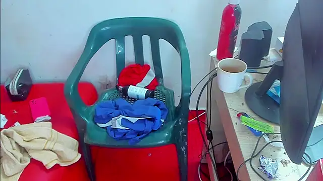 extreme hot crazy online show from 17, 12, 2025