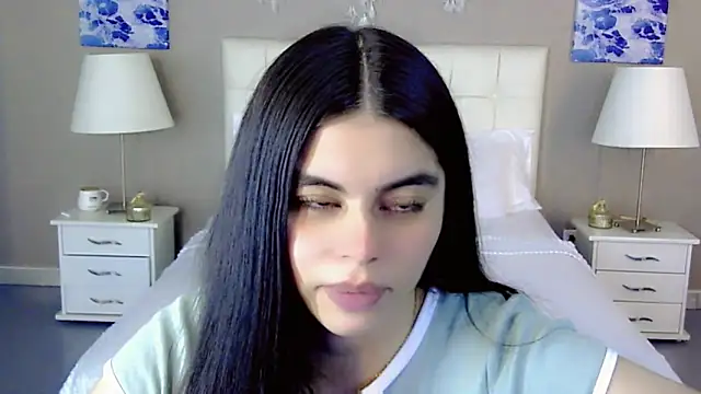Snapshot of maddissonivanova chatting on 15, 9, 2025 maddissonivanova online show from 15, 9, 2025