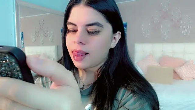 maddissonivanova online show from 15, 4, 2026