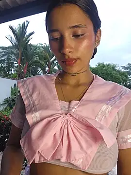 Lorena Mcfly online show from 6, 4, 2026