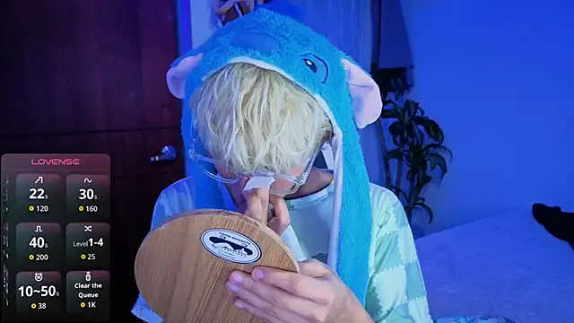 Snapshot of taichi_bluy chatting on 3, 12, 2025 taichi bluy online show from 3, 12, 2025