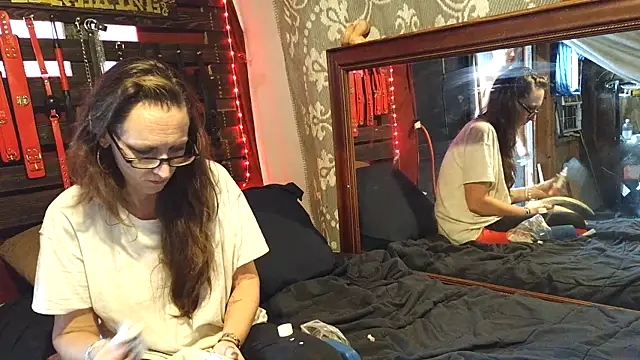 Snapshot of vivianlayne chatting on 7, 10, 2025 vivianlayne online show from 7, 10, 2025