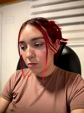 Snapshot of Karen18_boobs chatting on 25, 9, 2025 Karen18 boobs online show from 25, 9, 2025