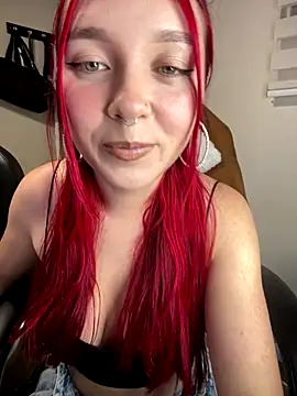 Snapshot of Karen18_boobs chatting on 5, 10, 2025 Karen18 boobs online show from 5, 10, 2025