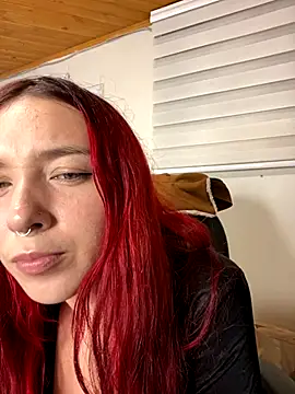 Snapshot of Karen18_boobs chatting on 10, 10, 2025 Karen18 boobs online show from 10, 10, 2025