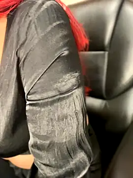 Snapshot of Karen18_boobs chatting on 8, 11, 2025 Karen18 boobs online show from 8, 11, 2025