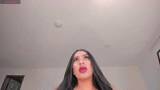 Snapshot of LeahLombardi_ chatting on 31, 3, 2026 LeahLombardi online show from 31, 3, 2026