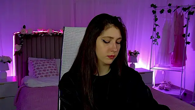 Snapshot of Mary_Miiller chatting on 6, 3, 2026 Mary Miiller online show from 6, 3, 2026