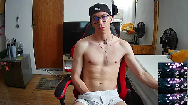 angelicious  online show from 22, 11, 2025