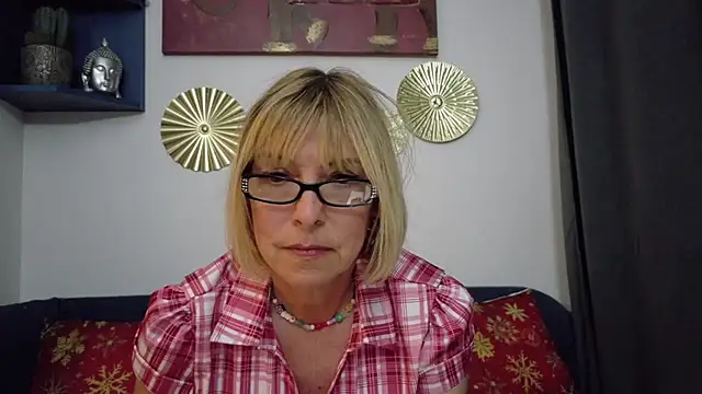 Snapshot of ClassyNAWTYBritMILF chatting on 27, 3, 2026 ClassyNAWTYBritMILF online show from 27, 3, 2026