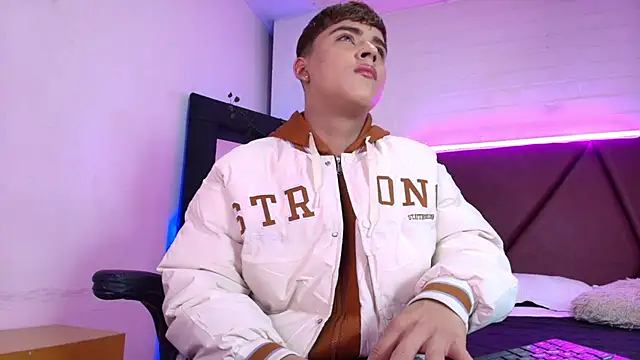 Lucass love online show from 11, 2, 2026