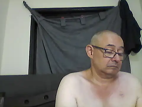 Snapshot of Marlon92700 chatting on 28, 4, 2026 Marlon92700 online show from 28, 4, 2026