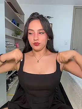 Snapshot of lunatorch chatting on 24, 4, 2026 lunatorch online show from 24, 4, 2026