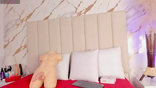 Snapshot of Meloddy_Parkerr_ chatting on 11, 3, 2026 Meloddy Parkerr online show from 11, 3, 2026