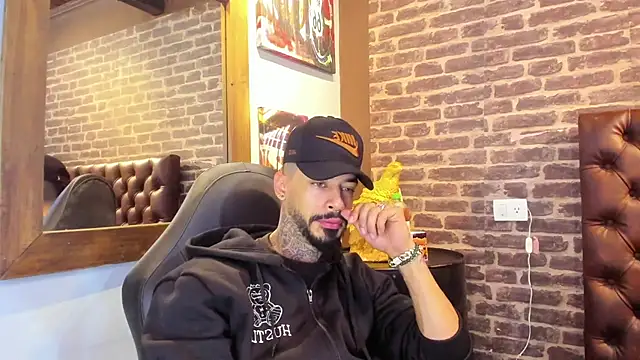 VinzenzRizzo online show from 5, 11, 2025