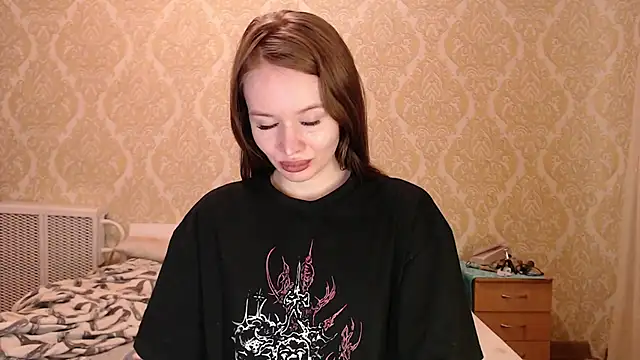 Kitkaat00 online show from 4, 12, 2025