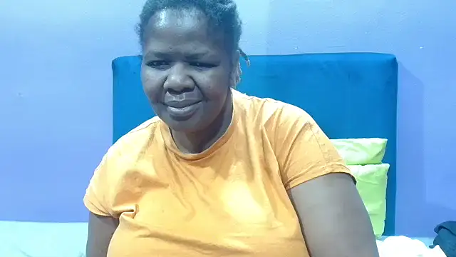 Snapshot of NaughtyChubbyZoe chatting on 16, 9, 2025 NaughtyChubbyZoe online show from 16, 9, 2025