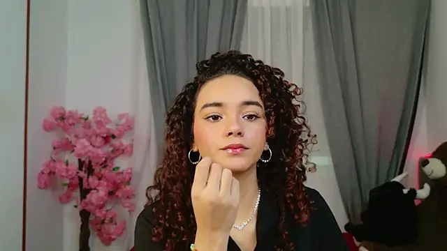 Taylor Tina online show from 9, 10, 2025