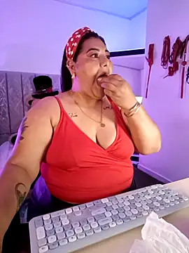 Snapshot of AndreaKinky chatting on 21, 11, 2025 AndreaKinky online show from 21, 11, 2025