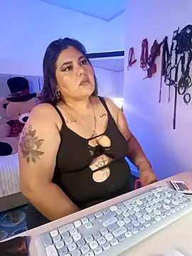 Snapshot of AndreaKinky chatting on 25, 11, 2025 AndreaKinky online show from 25, 11, 2025