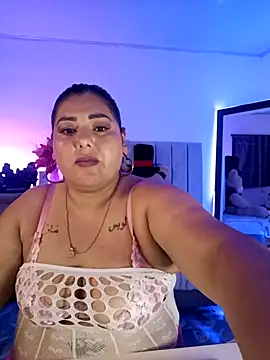 Snapshot of AndreaKinky chatting on 4, 12, 2025 AndreaKinky online show from 4, 12, 2025