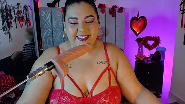 Snapshot of AndreaKinky chatting on 14, 2, 2026 AndreaKinky online show from 14, 2, 2026