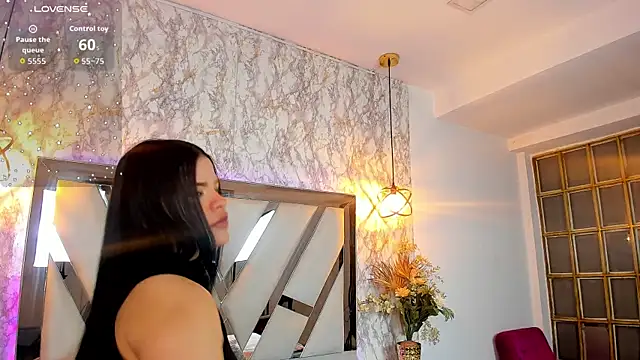 Snapshot of Aisha_poweer chatting on 13, 10, 2025 Aisha poweer online show from 13, 10, 2025