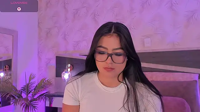 Snapshot of dana_hazze chatting on 24, 4, 2026 dana hazze online show from 24, 4, 2026