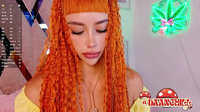 Snapshot of ScarlettRusso1 chatting on 8, 3, 2026 ScarlettRusso1 online show from 8, 3, 2026