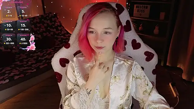 Snapshot of NaomiYoru chatting on 8, 3, 2026 NaomiYoru online show from 8, 3, 2026