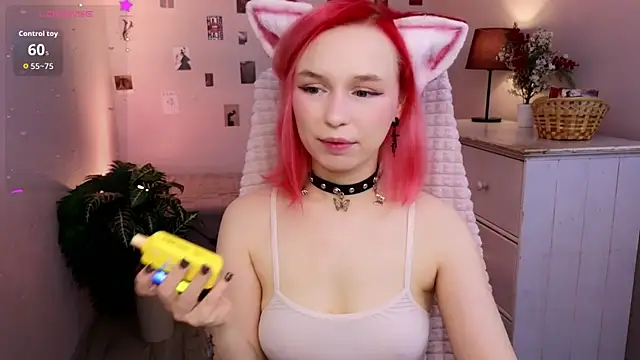 Snapshot of NaomiYoru chatting on 7, 4, 2026 NaomiYoru online show from 7, 4, 2026