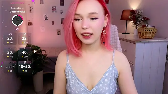 Snapshot of NaomiYoru chatting on 10, 4, 2026 NaomiYoru online show from 10, 4, 2026