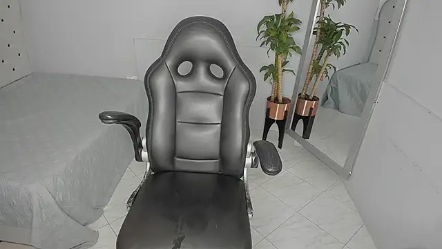 Snapshot of Alix_18_ chatting on 25, 9, 2025 Alix 18 online show from 25, 9, 2025