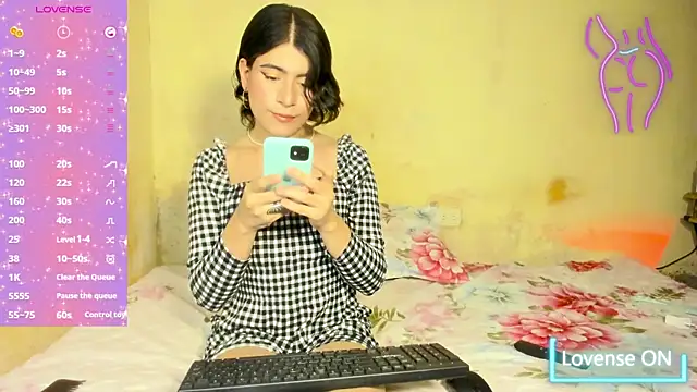 Snapshot of xxxEmmaxx chatting on 11, 9, 2025 xxxEmmaxx online show from 11, 9, 2025