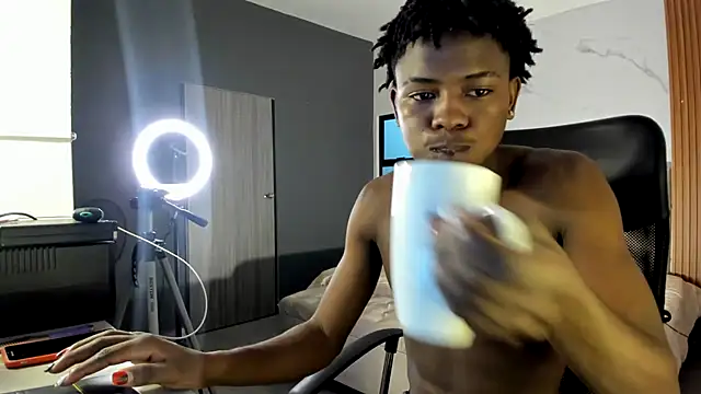 Snapshot of Johan_barreto chatting on 22, 10, 2025 Johan barreto online show from 22, 10, 2025