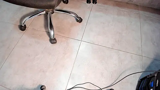 Snapshot of Johan_barreto chatting on 4, 12, 2025 Johan barreto online show from 4, 12, 2025