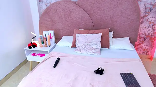 RavenGloomy online show from 4, 11, 2025